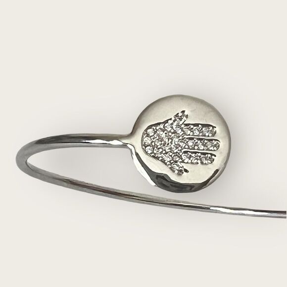Stainless steel cuff bracelet with a hamsa 🪬 hand - Picture 6 of 6